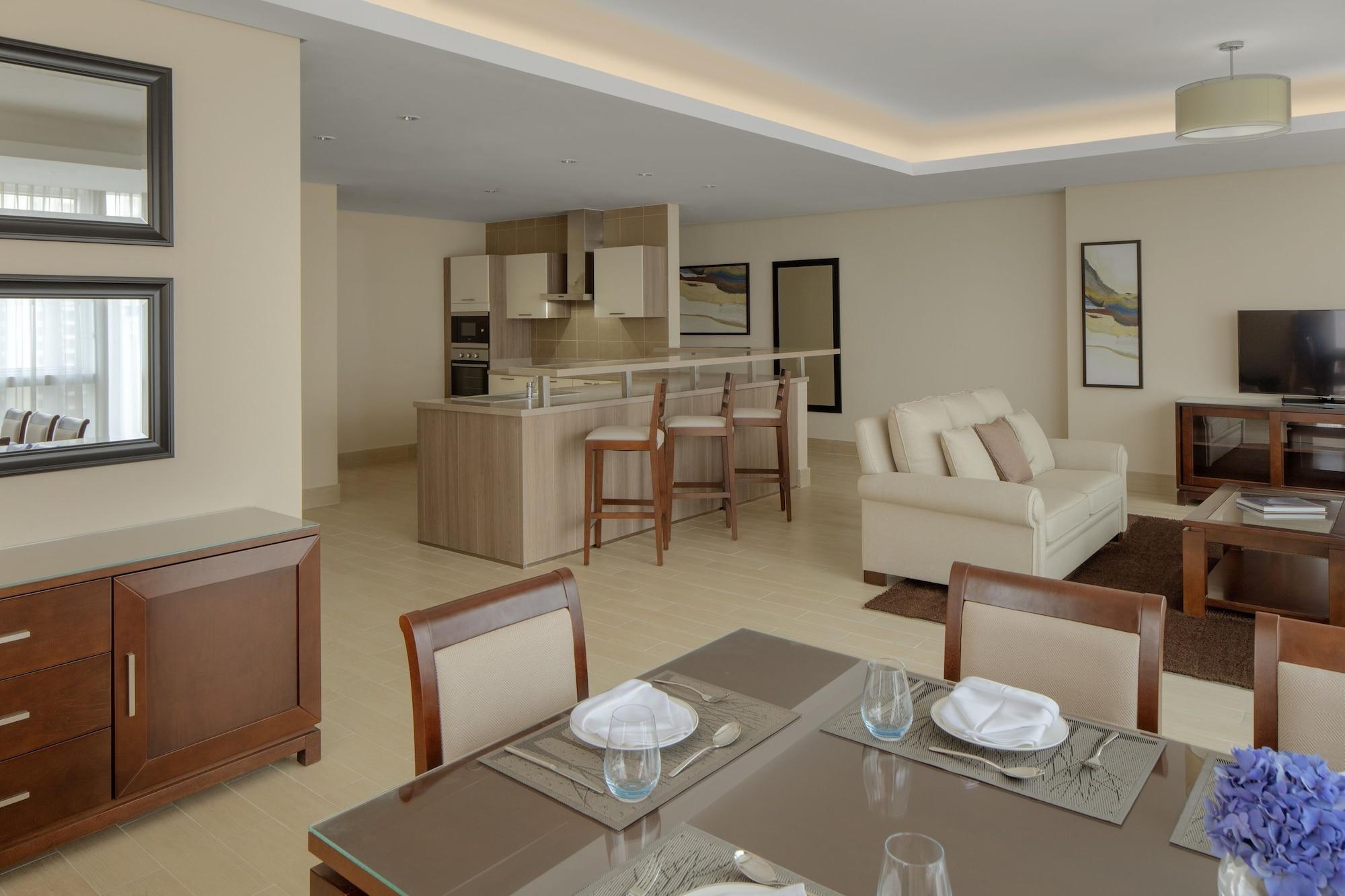 Dusit Doha Hotel Eksteriør billede A typical apartment interior
