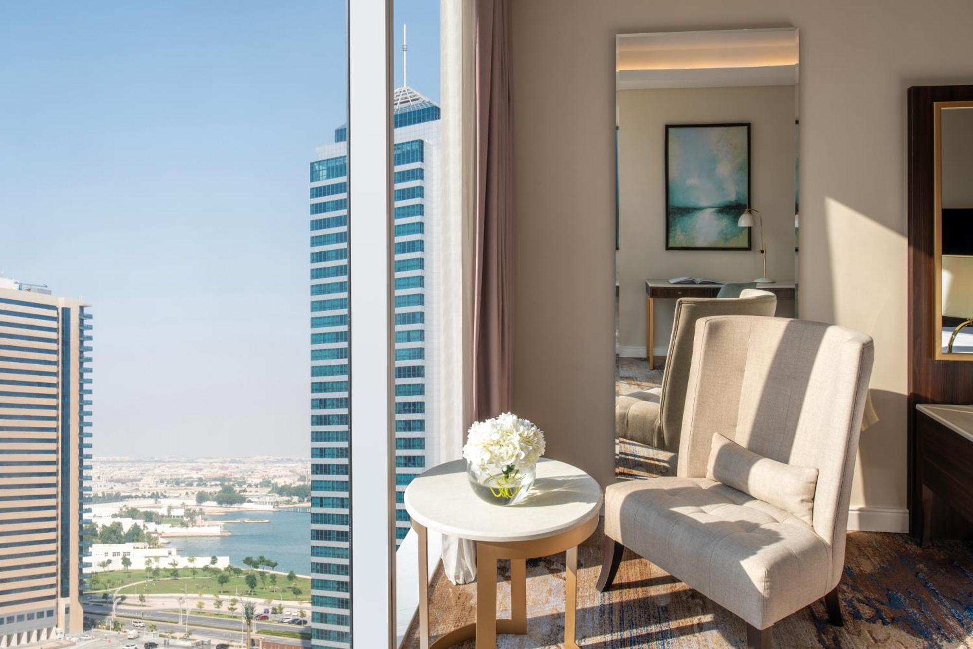 Dusit Doha Hotel Eksteriør billede A view of the hotel